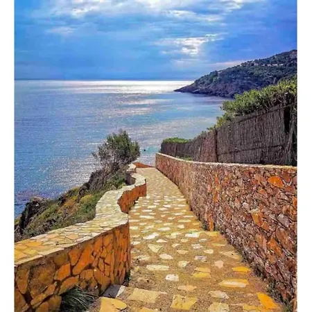 La Casa De Artistas * Begur