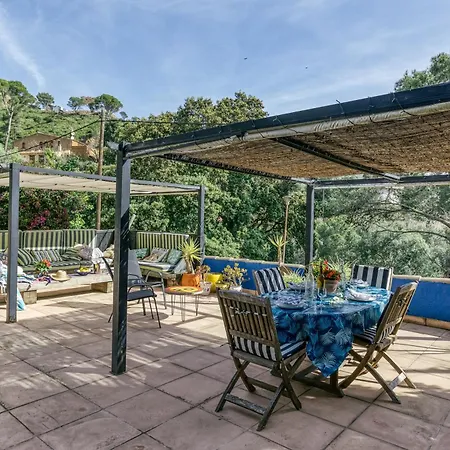 La Casa De Artistas Holiday home *