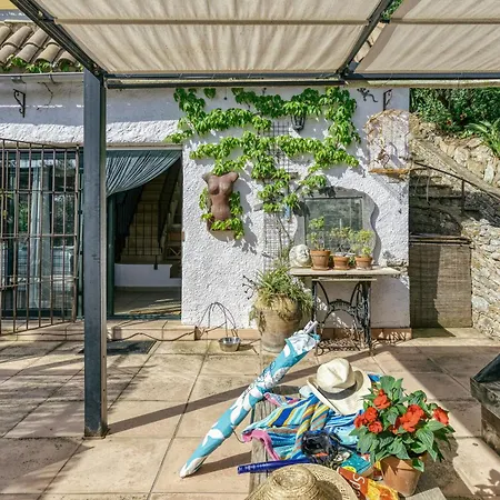 La Casa De Artistas Holiday home